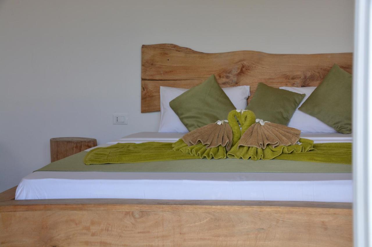La Base Hotel كيوينجوا المظهر الخارجي الصورة