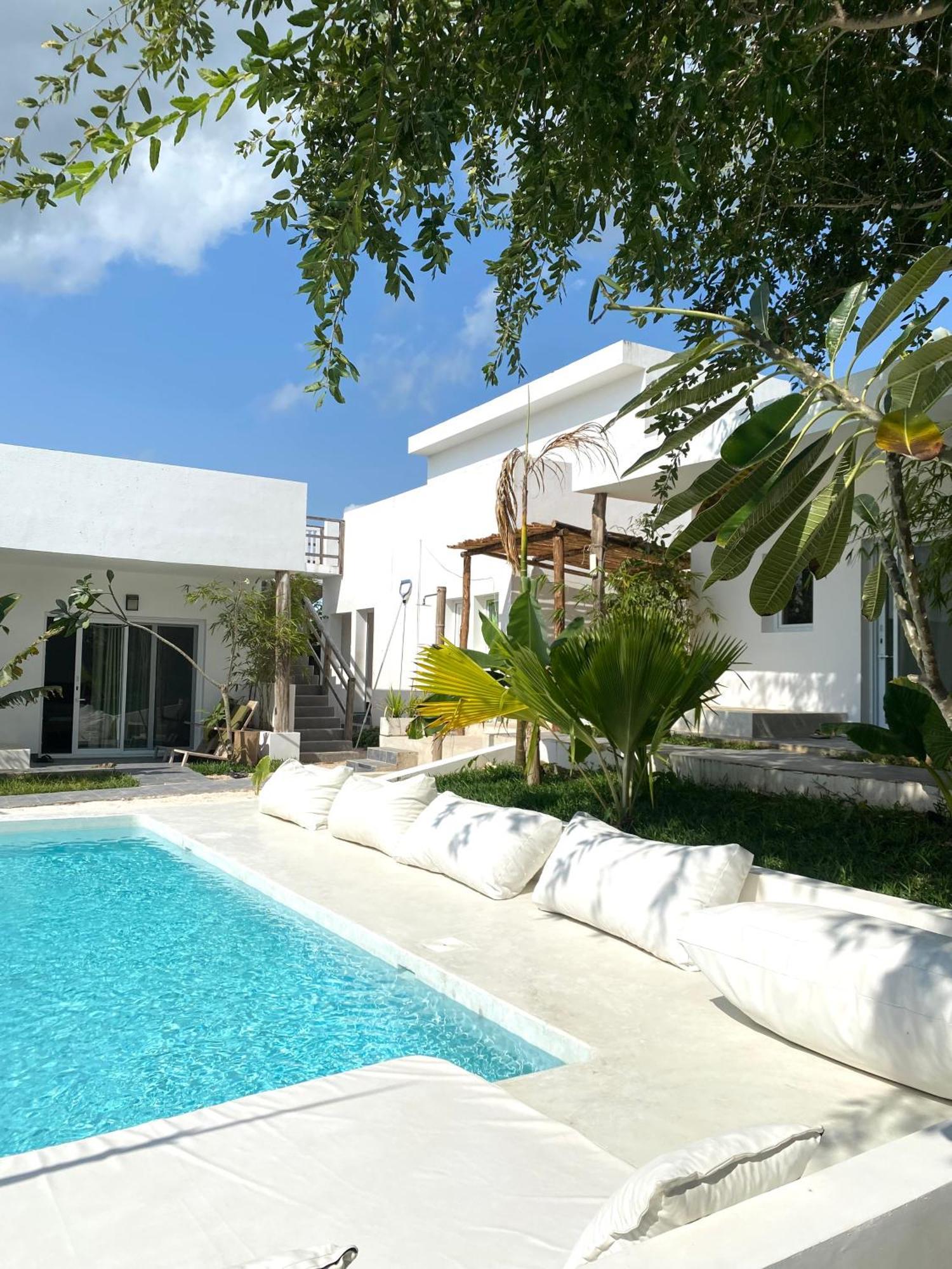 La Base Hotel كيوينجوا المظهر الخارجي الصورة
