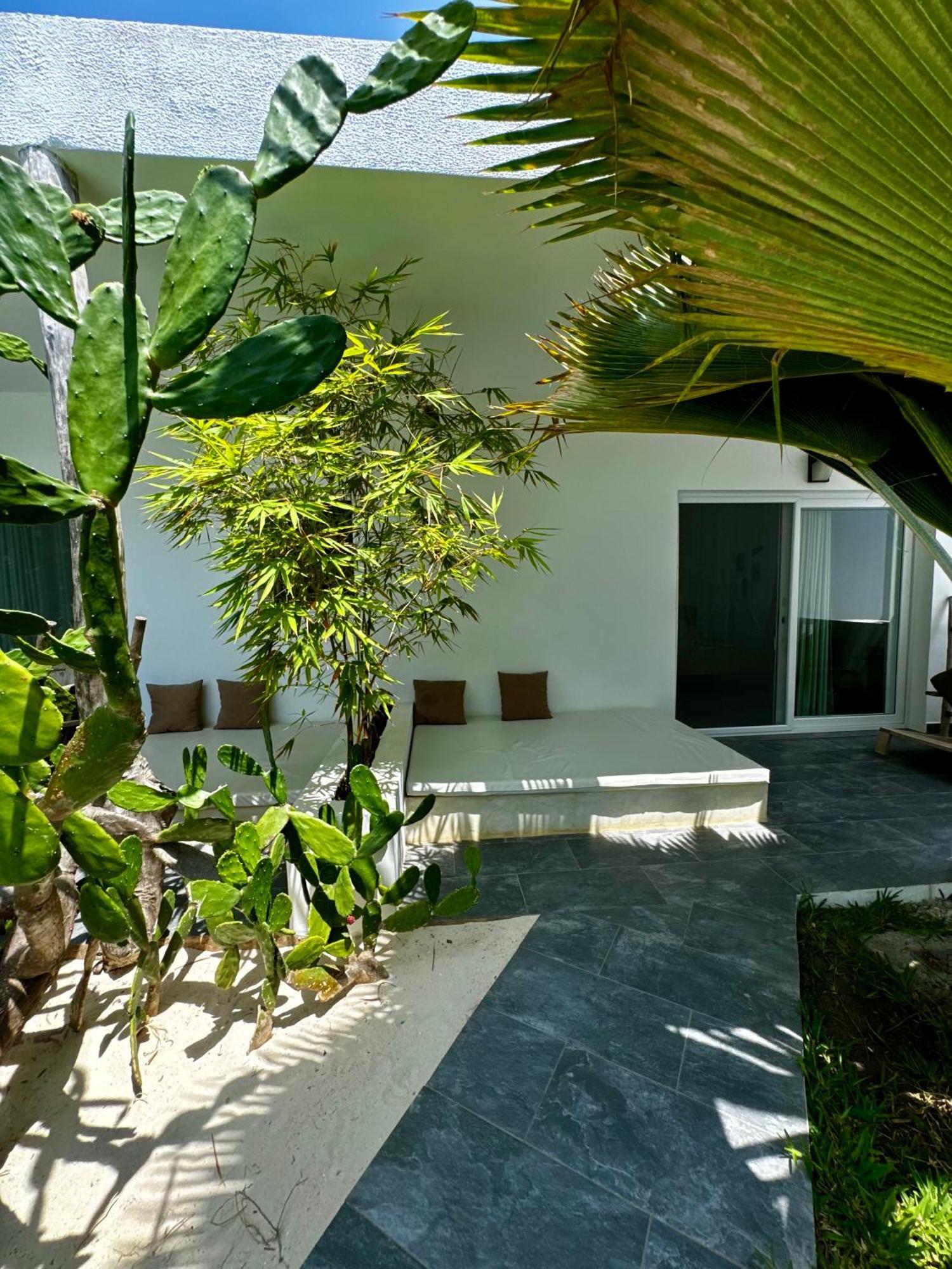 La Base Hotel كيوينجوا المظهر الخارجي الصورة
