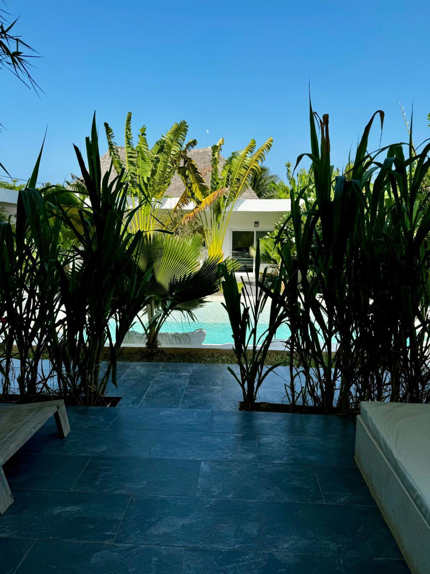 La Base Hotel كيوينجوا المظهر الخارجي الصورة