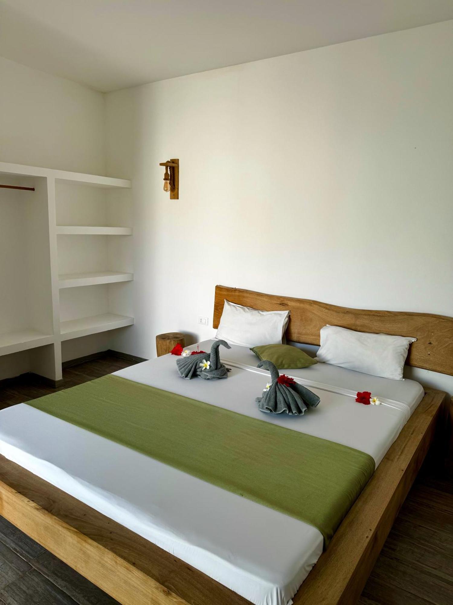 La Base Hotel كيوينجوا المظهر الخارجي الصورة